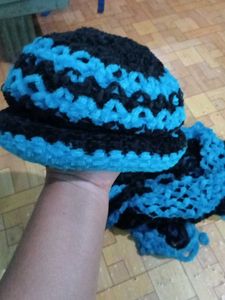 New Cozy Blue &amp; Black Knit Hat and Scarf Set