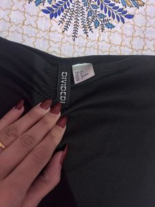 H&M Divided Black Skirt