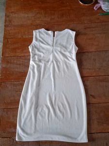 Stylish White Sleeveless Dress