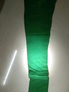 Green Embellished Dupatta And Leggings Set