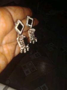 Elegant Diamond Shape Jhumka Earrings