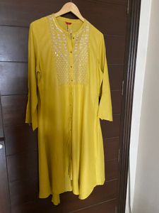 W Stylish Yellow Embroidered Kurta (16)