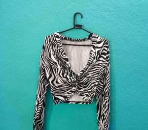 BEEESSSTTT TRENDY Zebra Print Crop Top