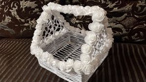 White Rose Basket hamper