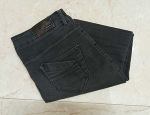 WOMEN'S BLACK DENIM JEANS