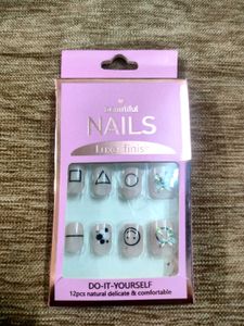 Beautiful Luxe Finish False Nails