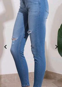 SHEIN Ripped Knee Skinny Jeans