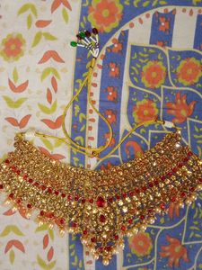 Exquisite Gold Necklace with Red Stones
