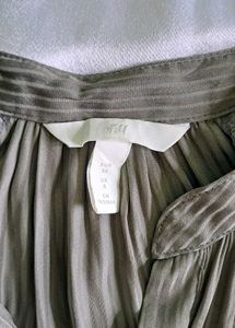 H&amp;M Chic Pleated Sleeve Blouse