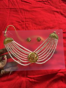 Elegant Pearl &amp; Gold Necklace Set