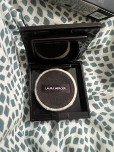 Laura Mercier Powder- Translucent