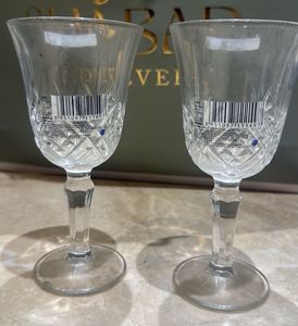 2 wine Glasses
