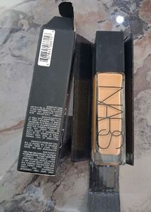 NARS Natural Radiant Longwear Foundation
