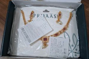 Priyaasi Original Sparkling Necklace set