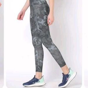 Stylish Camo Print Leggings for Women