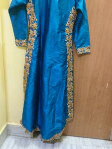 Elegant Blue Kurta Set with Gold Embroidery