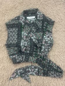 Chic Boho Print Sleeveless Top with Tie