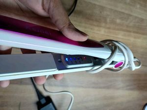 Kemei Hair Straightener - Pink &amp; White