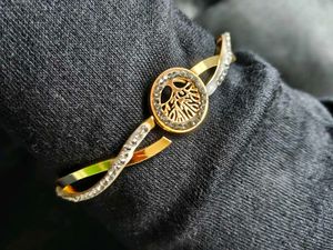 Elegant Tree of Life Anti-Tarnish Bracelet 💛