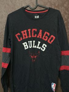 Chicago Bulls Long Sleeve Shirt