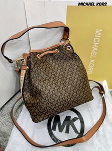 Micheal kors Slingbags