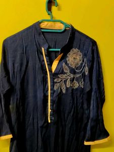 Elegant Red Kurta with Embellishments set of 2
