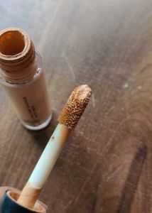 Clearance sale 💖e.l.f. 16HR Camo Concealer