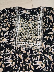 Beautiful Floral Print Kurta margin in kurti XL
