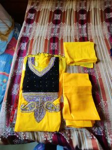 Brand new Anarkali Festive Yellow &amp; Black kurta se