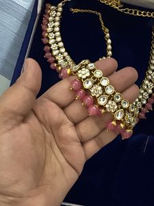 Exquisite Kundan Necklace Set with Maang Tikka