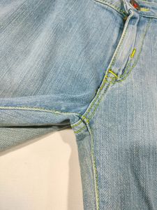Light Blue Jeans (Women's)