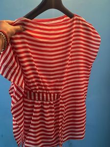🍷Red &amp; White Striped Top