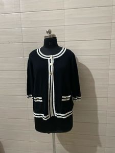 XL Chic Black &amp; White Knit Cardigan