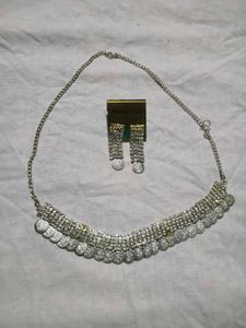 Sparkling Coin Necklace &amp; Earring Set