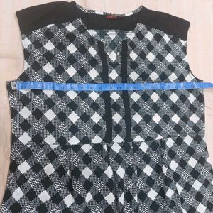 Chic Black &amp; White Gingham Dress