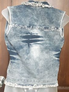 brand new👌Trendy Distressed Denim Vest free size