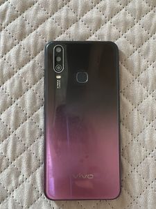 Used Smartphone - Cracked Screen