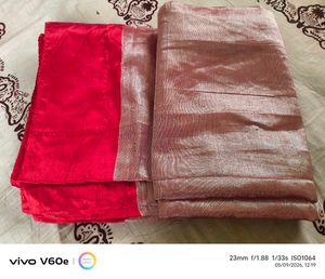 Elegant Red Silk Saree with Brocade Blouse Piece