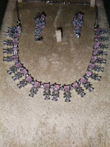 ADPink &amp; White Stone Necklace Set