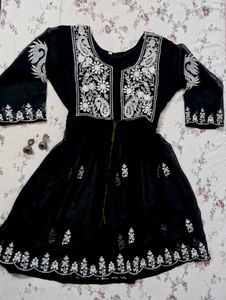 Romantic chikankari kurti🪷🦢