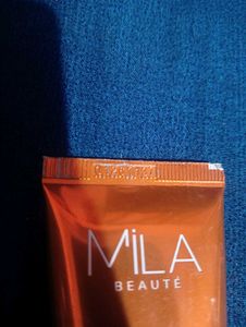Mila Beaute Longwear Weightless Foundation