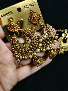 indian Jhumka Earrings and Tikka Set
