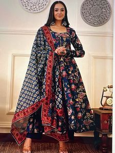 Elegant Floral Print Kurta Set with Dupatta