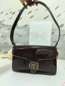 Chic Patent Leather Crossbody Bag