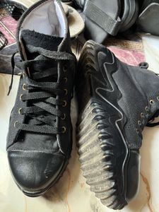 Black High-Top Canvas Sneakers