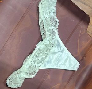 Delicate Lace Trim Panty