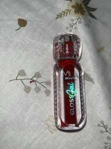 Mila beaute Lip Gloss - Bossy shade