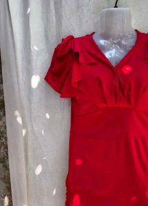 Elegant Red Ruched V-Neck Party Dress