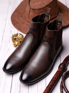 Men's Classic Leather Chelsea Boots