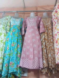 all size available aur bhi delay wear stock hai ti